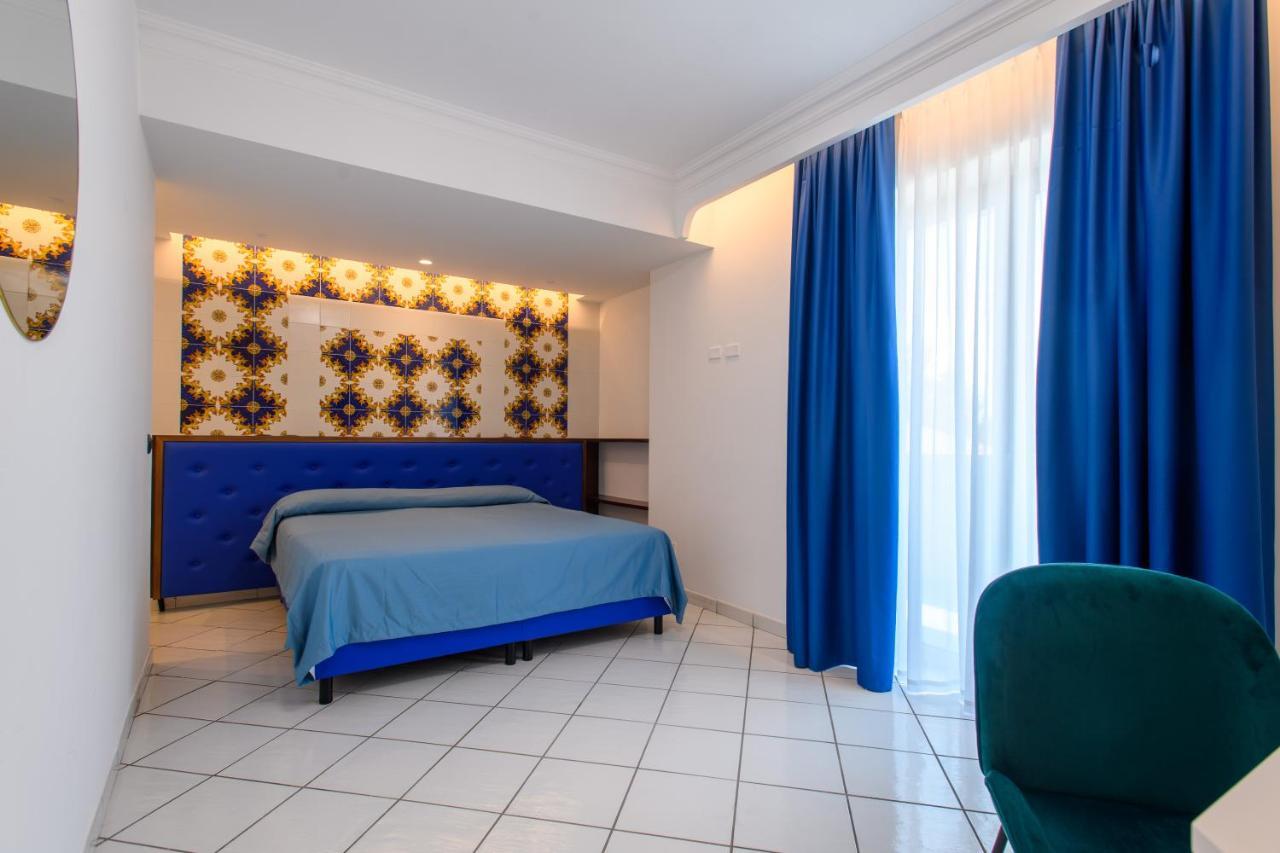 Double Room with Balcony,1406150324:JPEG