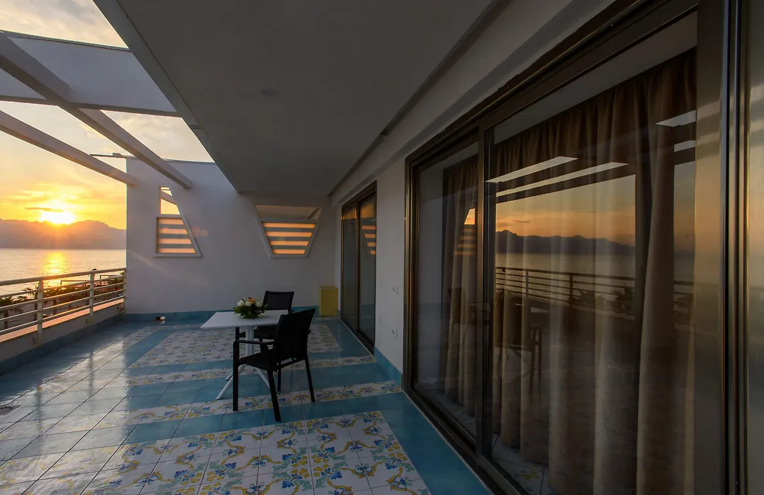 Hotel Ancora-1